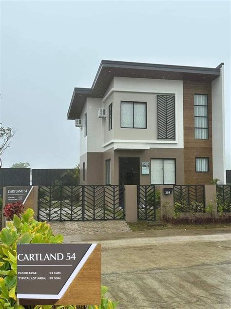 Houses for Sale in Santo Tomas, Batangas .